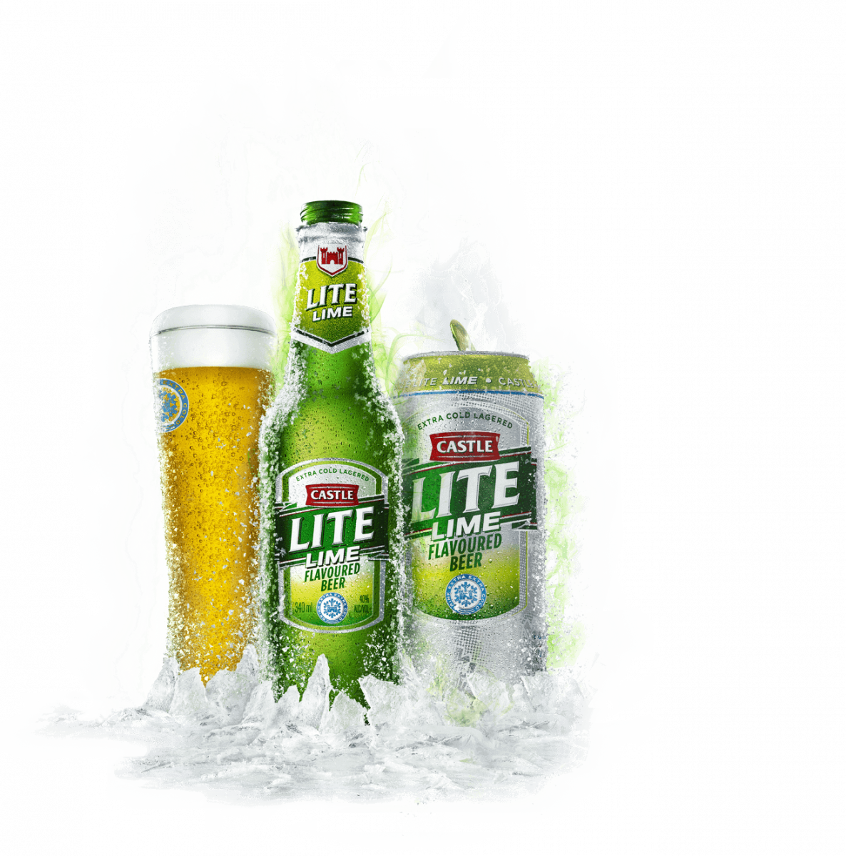 Beer 桌布 壁紙 — 三款Castle Lite Lime飲品被飛濺的冰塊和水珠環繞，襯以純黑背景。