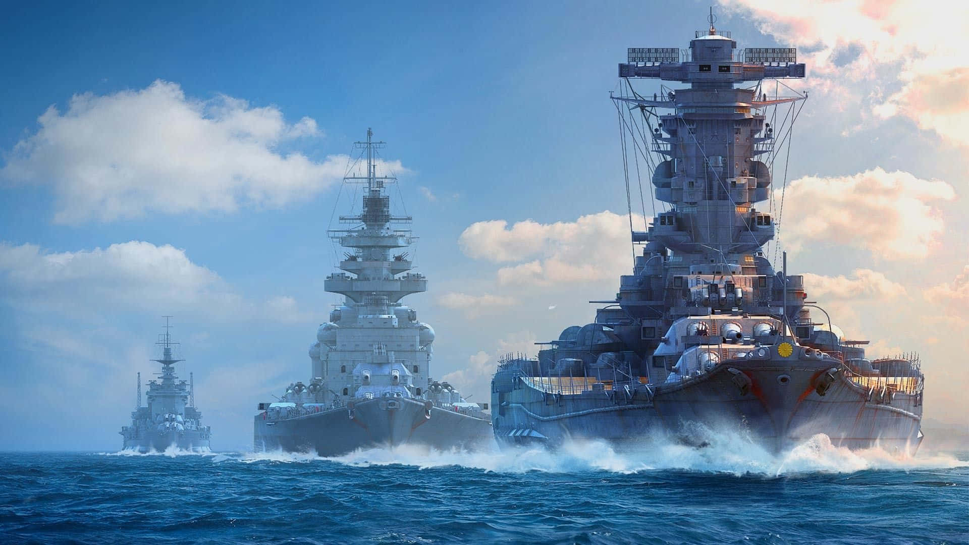 Battleship 桌布 壁紙 — 三艘巨大的戰艦在晴朗的天空下，伴隨著蓬鬆的白雲，劃破深藍色的海浪。