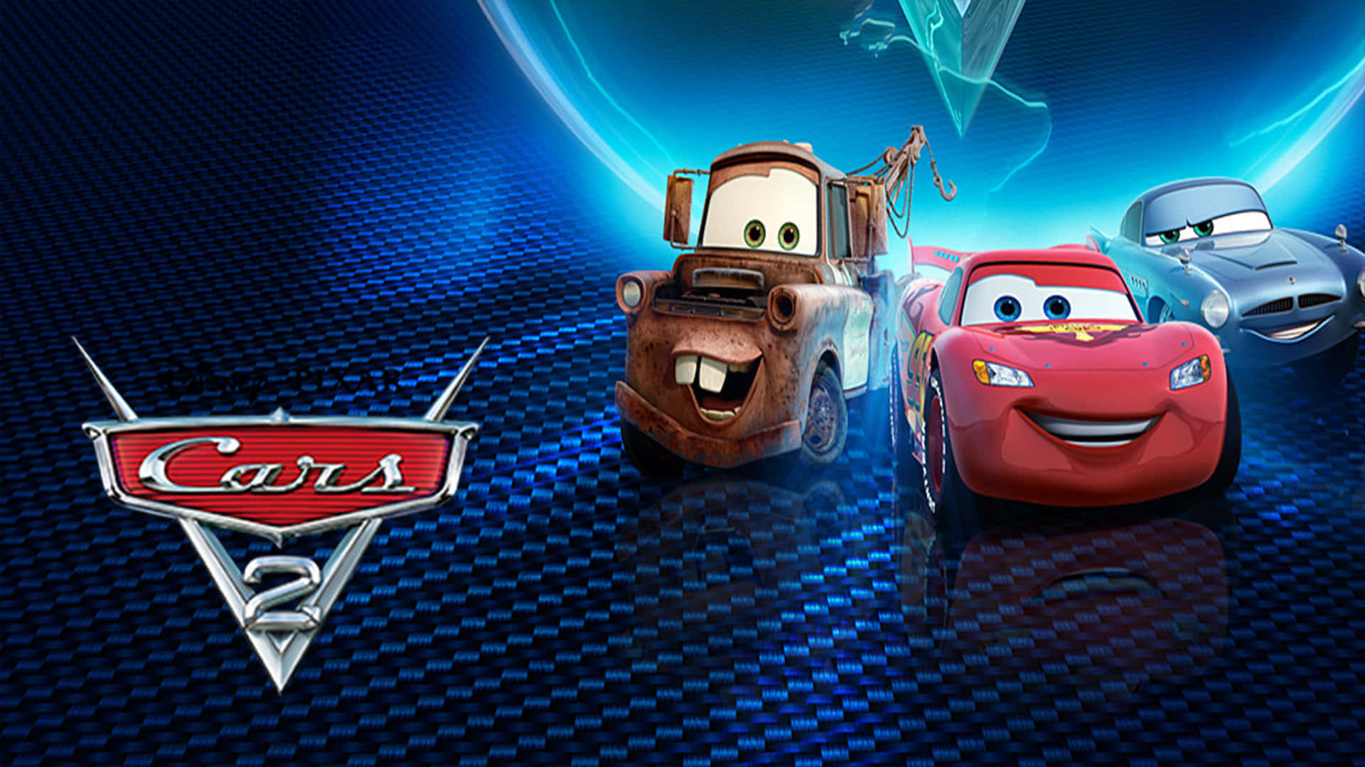 汽車 桌布 壁紙 — 三輛帶有面孔的動畫車在藍色碳纖維背景上微笑，並帶有Cars 2標誌。