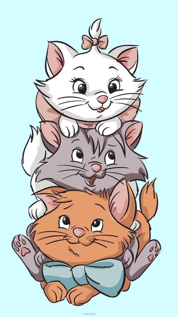 aristocats 桌布 壁紙 — 三隻戴著蝴蝶結的卡通貓咪堆疊在一起，在柔和的藍色背景上開心地微笑。