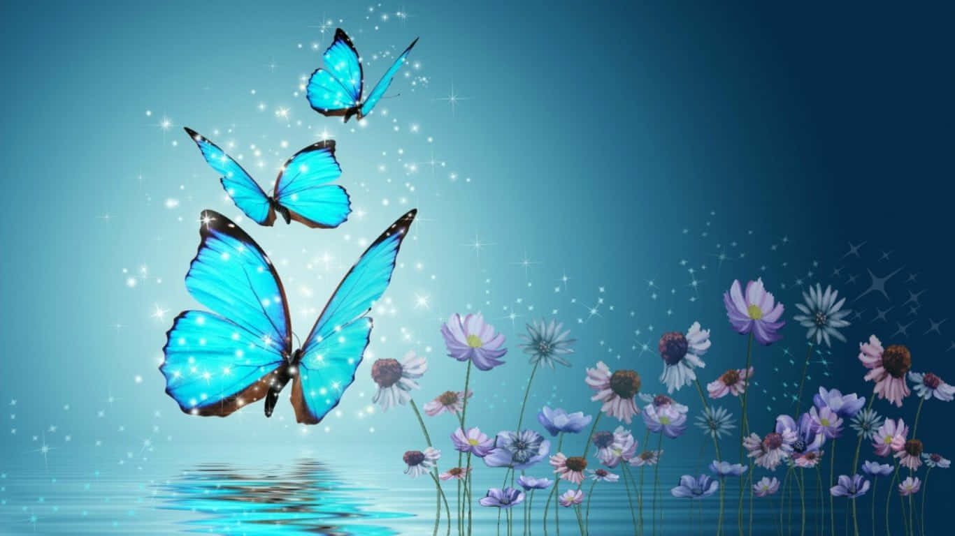 Butterflies 桌布 壁紙 — 三隻發光的藍色蝴蝶在星空下平靜水面上倒映的紫色花田上方翩翩飛舞。