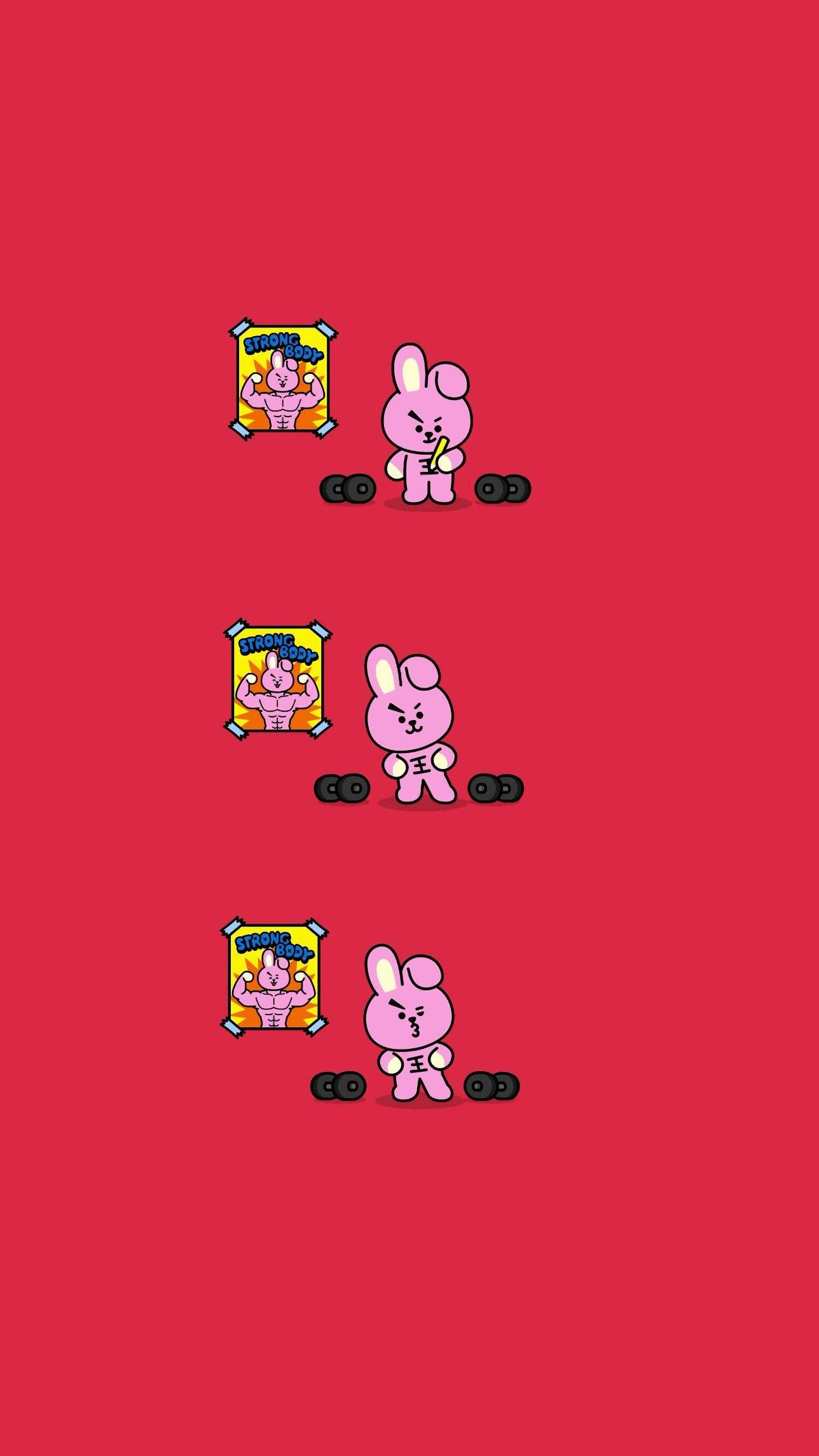 Cooky Bt21 桌布 壁紙 — 三隻粉紅色卡通兔兔在純紅色背景前舉重，後面有一張展示肌肉的海報。