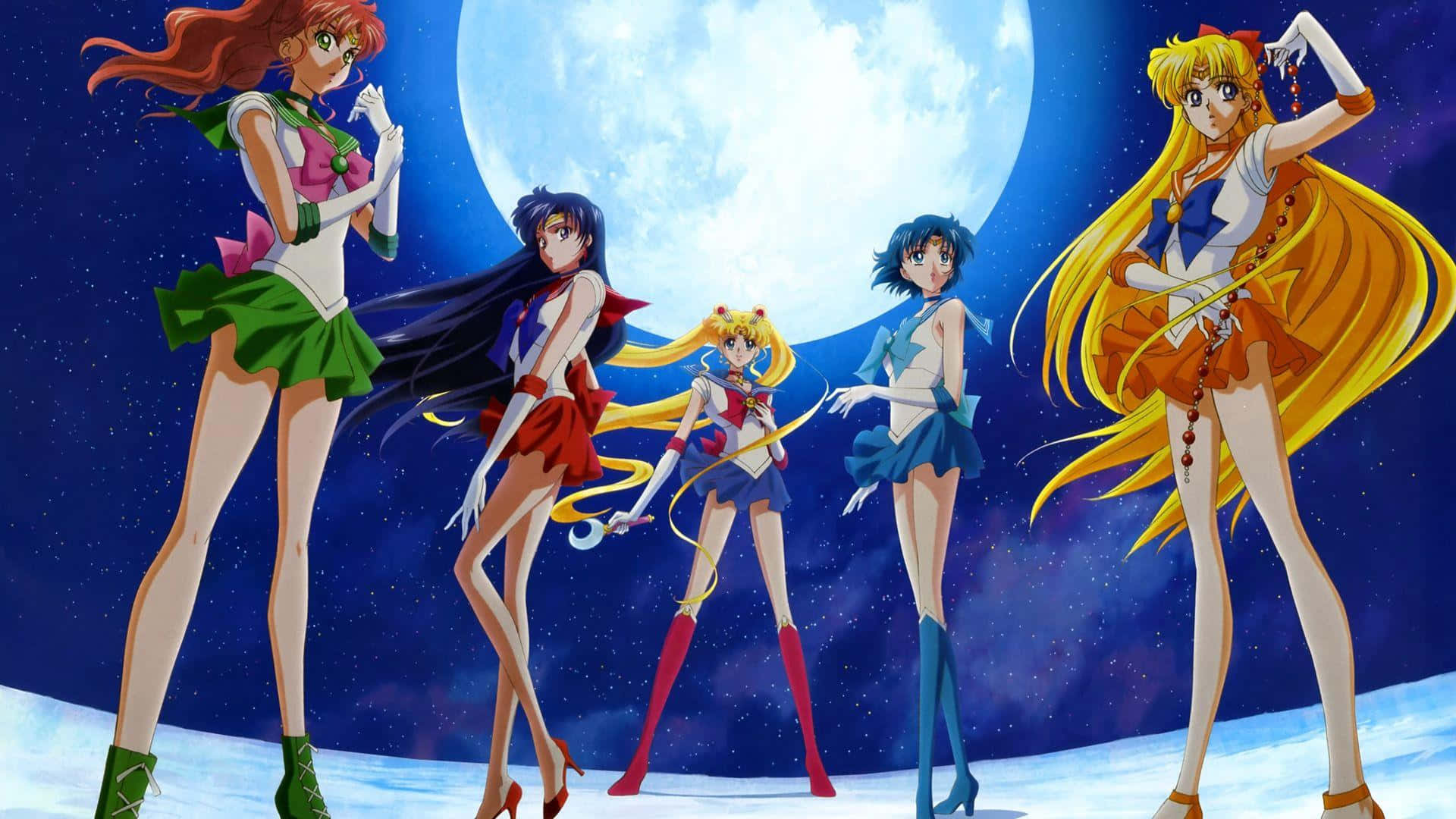 sailor moon crystal 桌布 壁紙 — 五位動畫女主角穿著色彩繽紛的水手服，在繁星點點的夜空和身後巨大月亮的襯托下英勇地站立。
