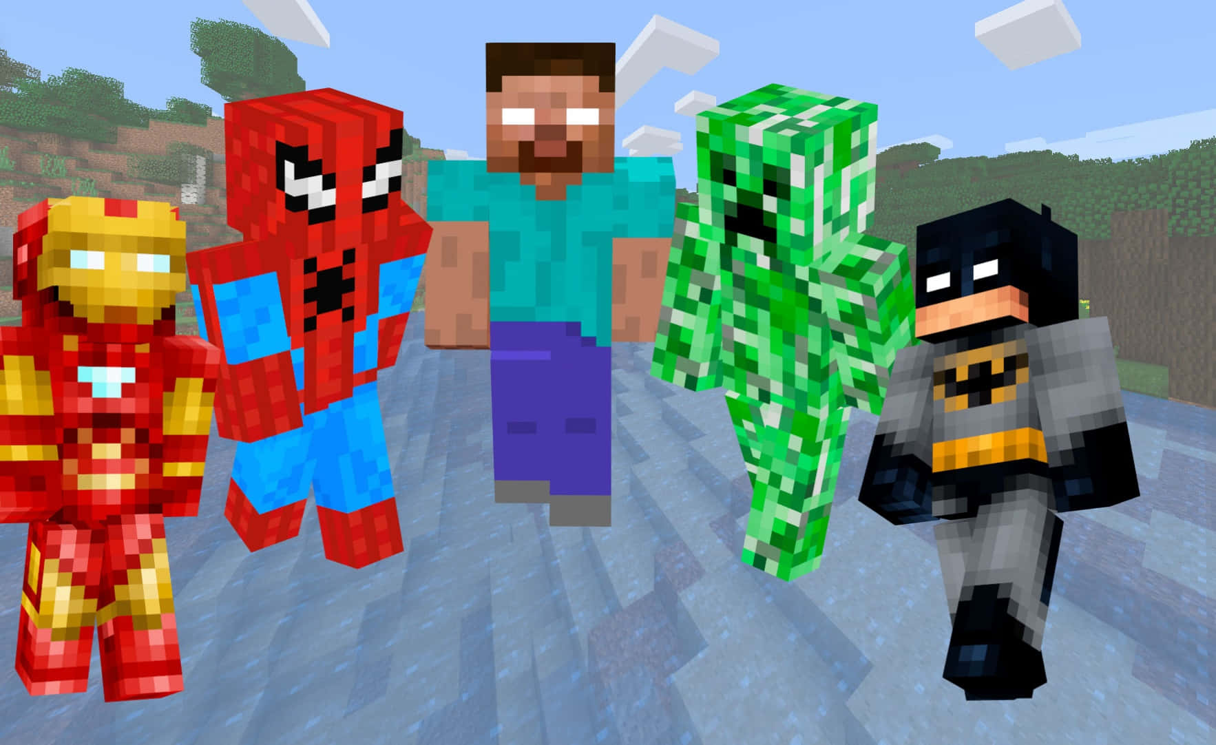 Minecraft Characters 桌布 壁紙 — 五位標誌性超級英雄和一個苦力怕一起站在像素化的 Minecraft 世界中，天空清澈湛藍。