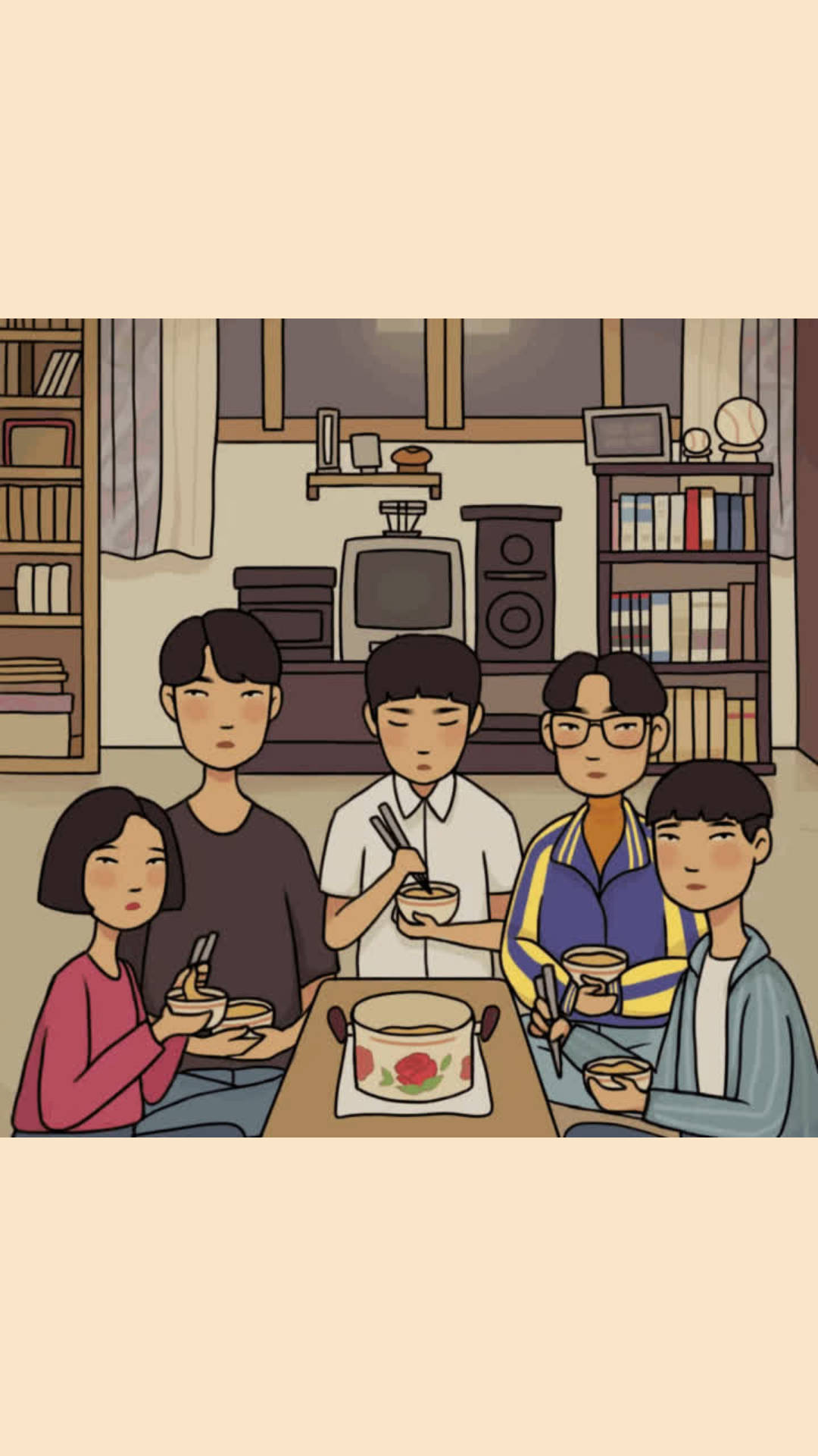 Reply 1988 桌布 壁紙 — 五個人圍坐在一張桌子旁，在一個有書架和舊電視的舒適房間裡從碗裡吃東西。