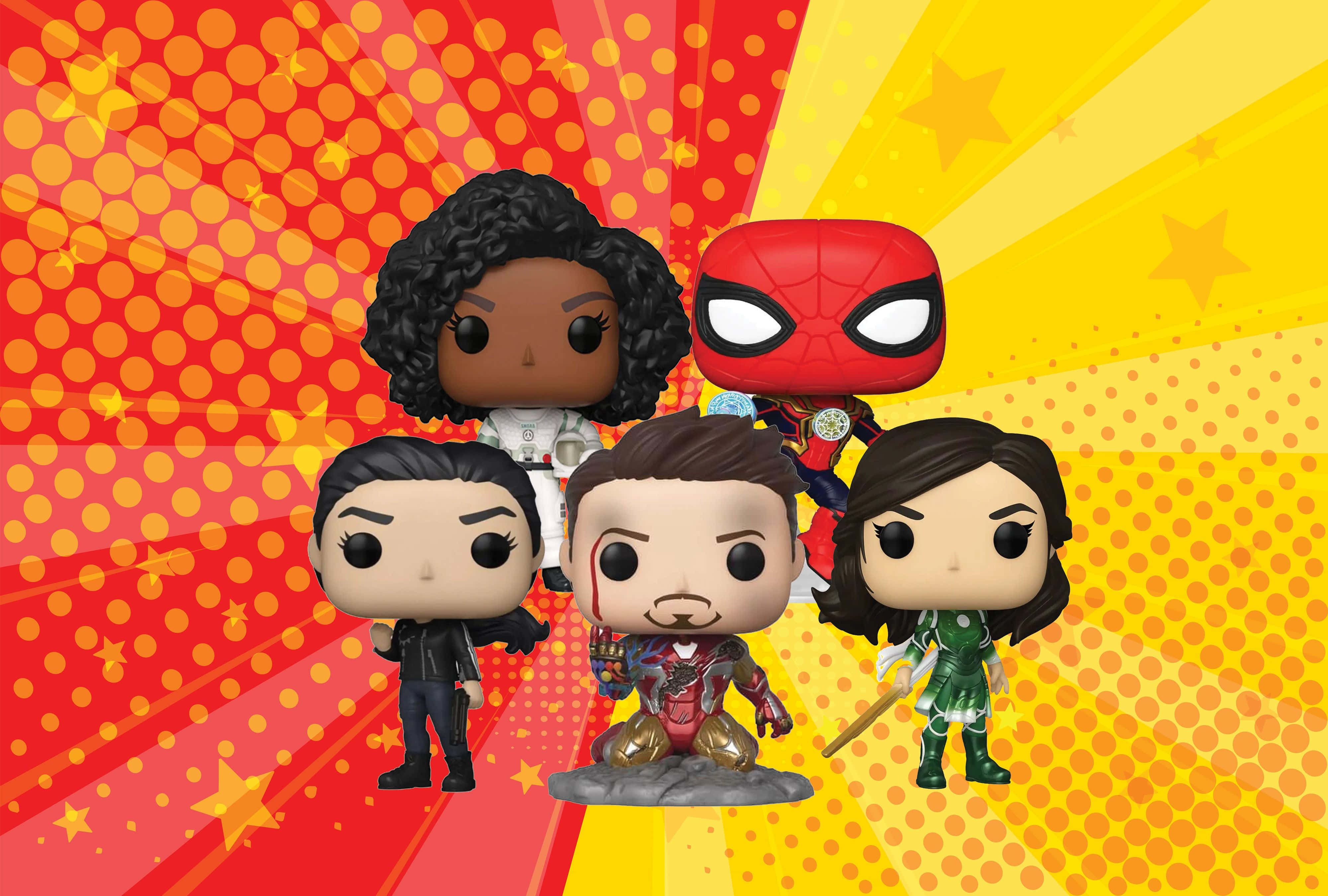 Iron Man Pop Figures 桌布 壁紙 — 五個有趣的 Funko Pop! 超級英雄英雄地站在充滿星星和圓點的鮮豔紅黃放射狀背景前。