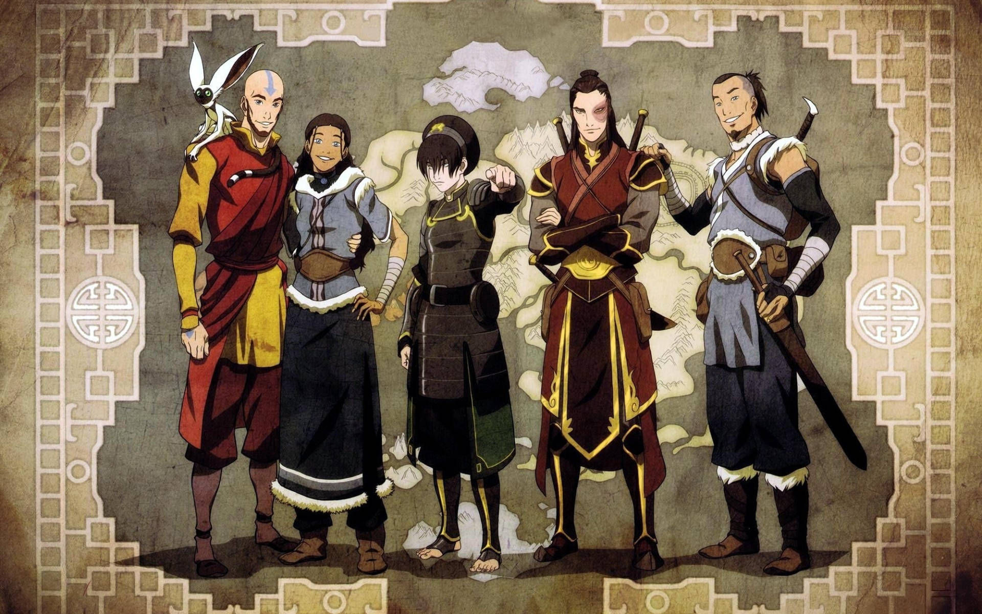祖寇 桌布 壁紙 — 五個穿著傳統服飾的動畫角色自信地站在一幅由華麗邊框框著的地圖前。
