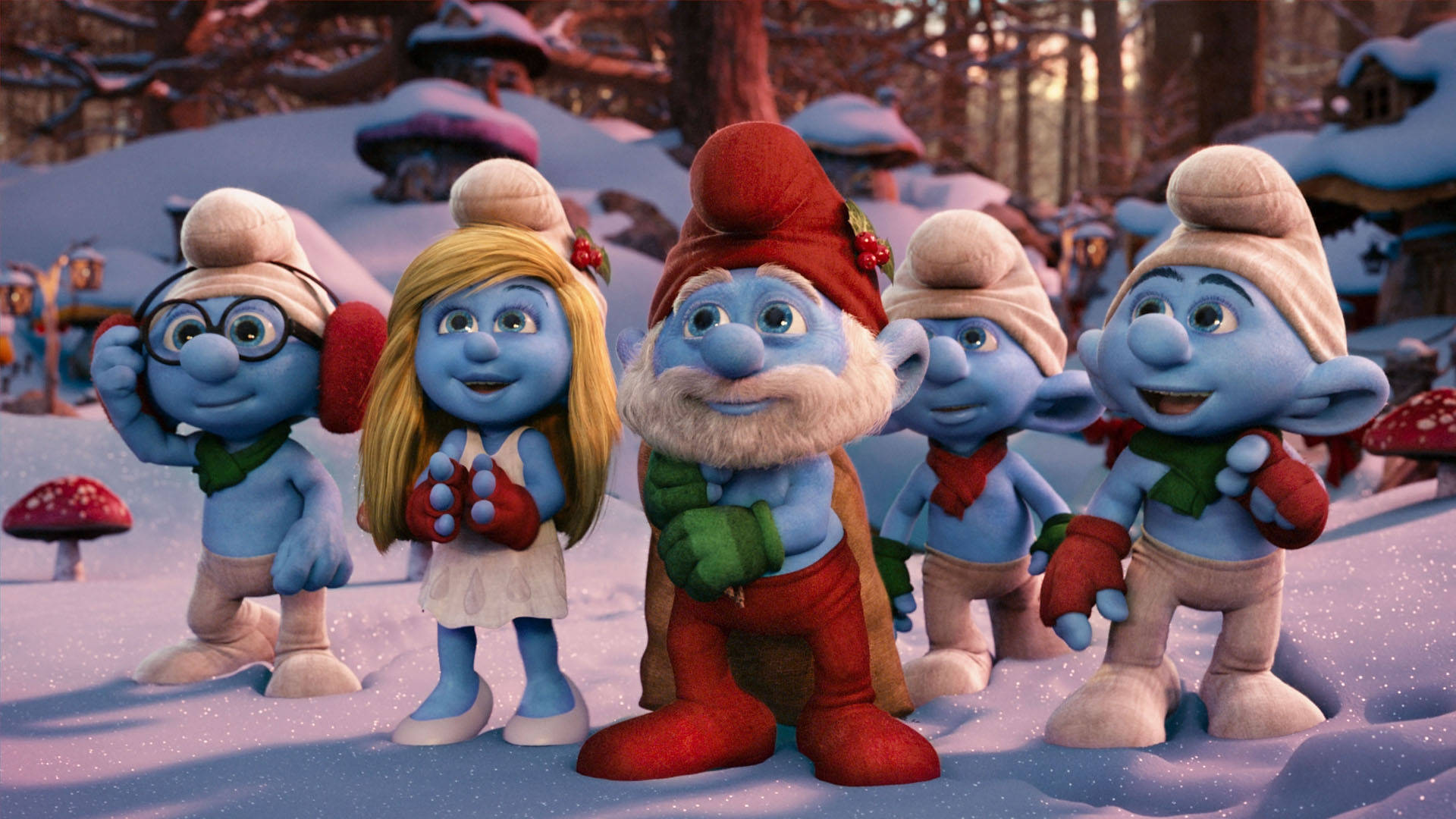Smurfs 桌布 壁紙 — 五個穿著冬季裝備的快樂藍精靈站在雪地森林中，周圍有蘑菇屋和柔和的金色光芒。