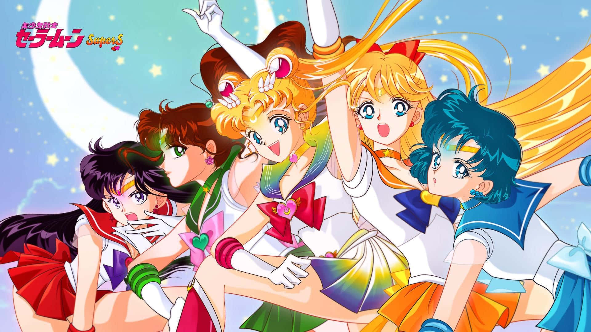 sailor moon crystal 桌布 壁紙 — 五個美少女戰士角色穿著色彩繽紛的水手服，在繁星點點的夜空和彎月下動感地擺姿勢。