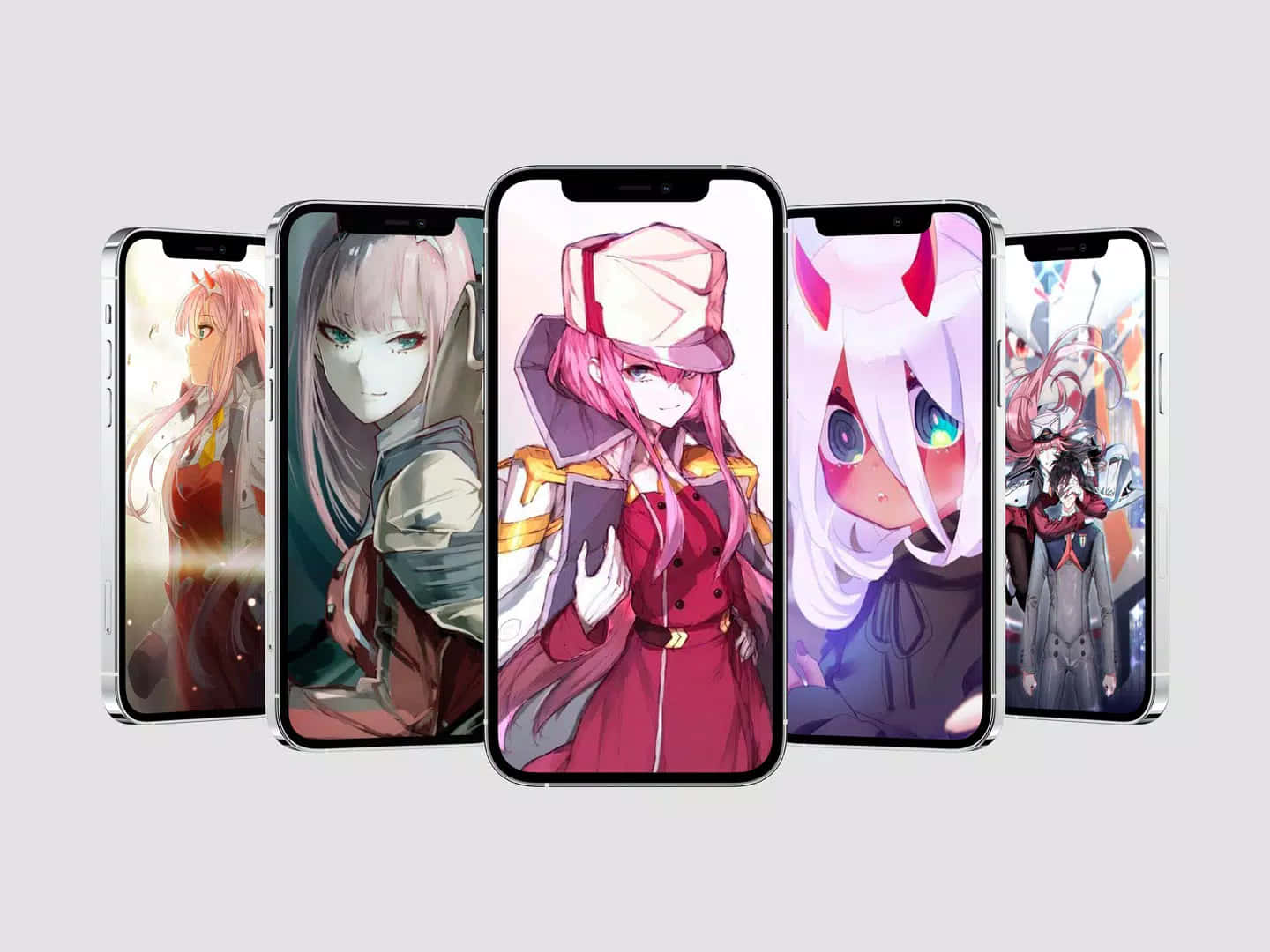 Darling In The Franxx Phone 桌布 壁紙 — 五部智慧型手機展示充滿活力的動漫風格桌布， featuring 多樣化的女性角色，擁有色彩繽紛的頭髮和精緻的服裝。