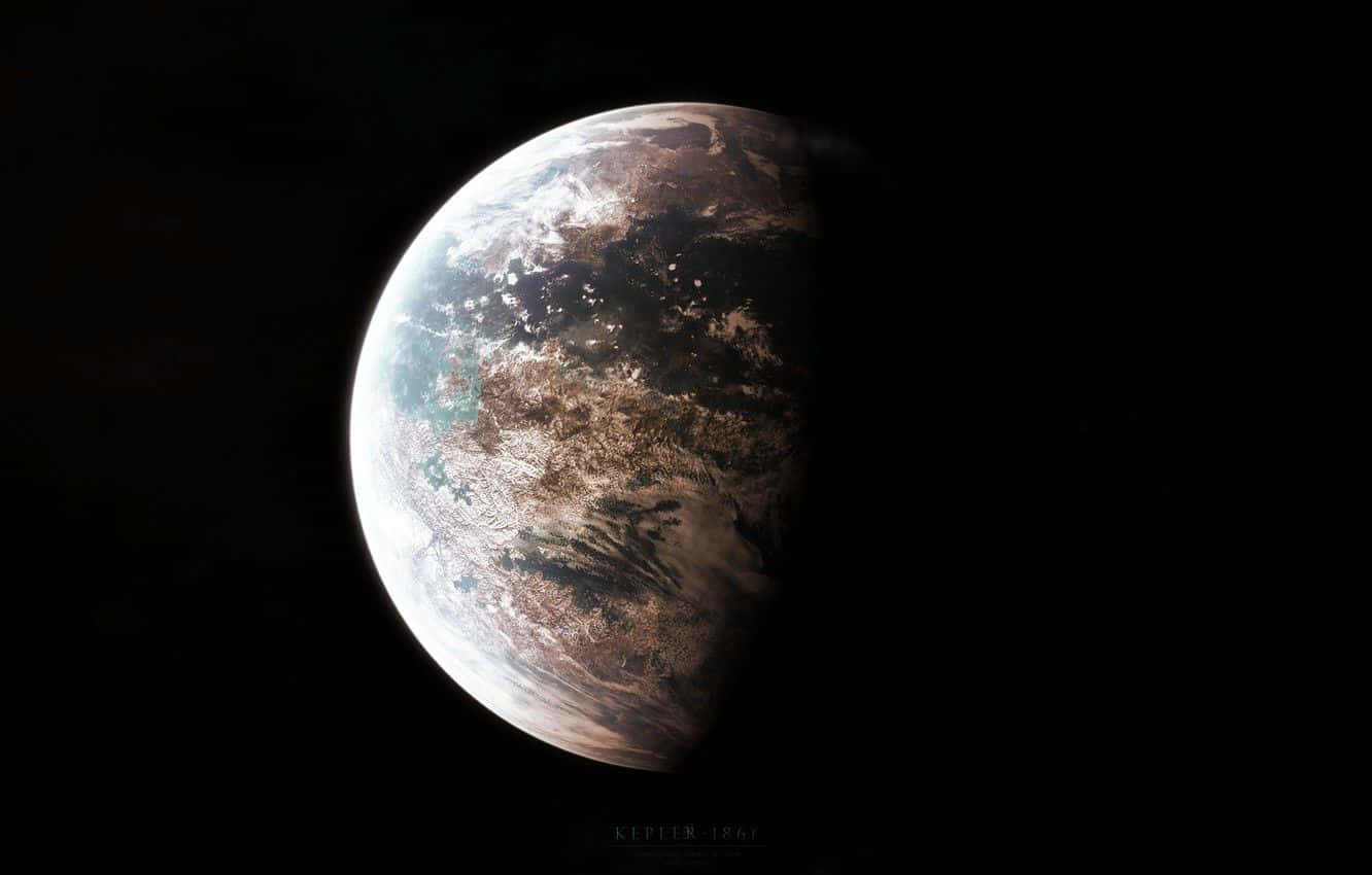 Exoplanet 桌布 壁紙 — 令人嘆為觀止的Kepler-186f景觀，這顆遙遠的系外行星在太空的虛空中柔和發光，可見旋轉的雲層和陸地。