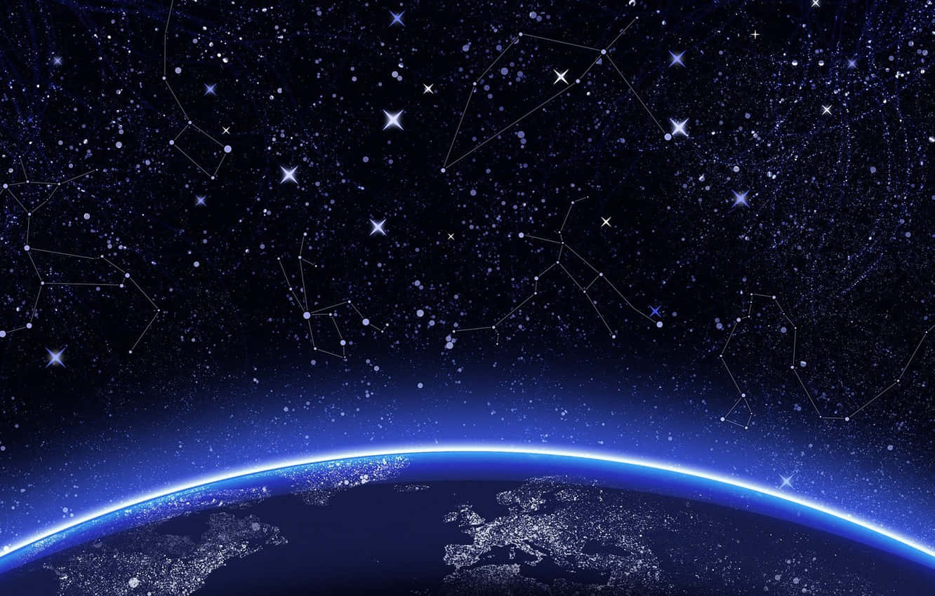 太空 桌布 壁紙 — 令人嘆為觀止的地球彎曲地平線景觀，城市燈光在深藍色星空中閃耀，點綴著相連的星座。