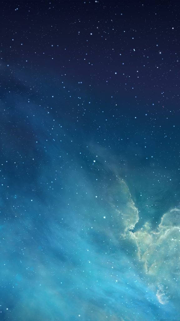 Default 桌布 壁紙 — 令人嘆為觀止的星空夜景，發光的藍色和藍綠色星雲在宇宙中旋轉。