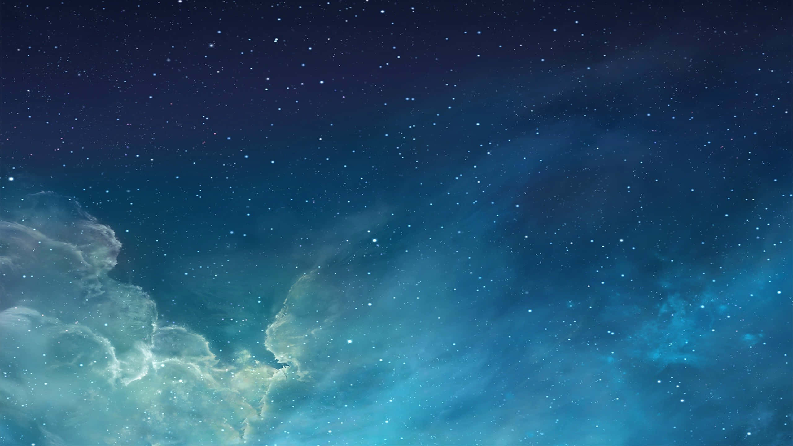 Stars Computer 桌布 壁紙 — 令人嘆為觀止的星空夜景，閃爍的藍色星雲和縹緲的宇宙雲。