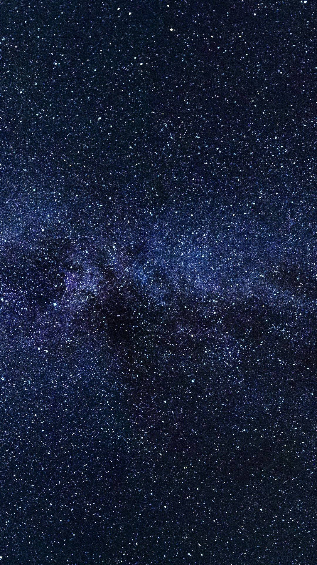 Star Space 桌布 壁紙 — 令人嘆為觀止的銀河系景觀，在深邃的靛藍宇宙天空中閃爍著無數星星。
