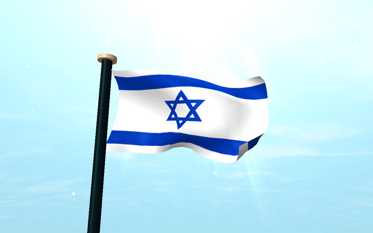 Israel Flag 桌布 壁紙 — 以色列國旗在明亮的藍天下，在旗桿上自豪地飄揚，帶有柔和的光線。
