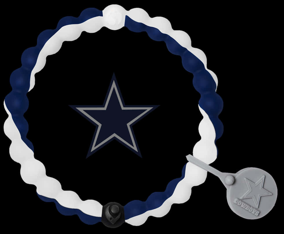 Cowboys Logo 桌布 壁紙 — 以黑色背景為襯托，一條達拉斯牛仔隊主題的矽膠珠手鍊，配有海軍藍和白色珠子以及一顆星星吊飾。