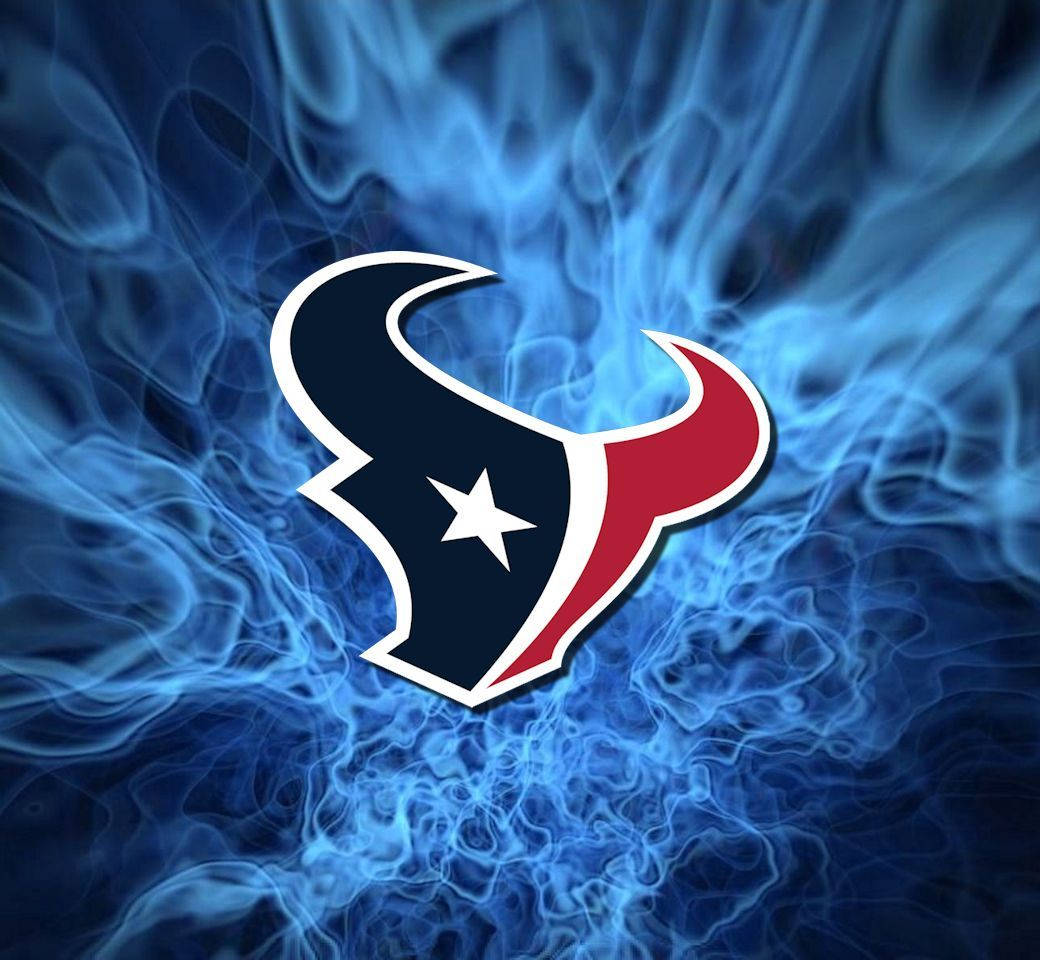Texans 桌布 壁紙 — 休士頓德州人隊標誌從旋轉的電藍色火焰中浮現，背景為深色。