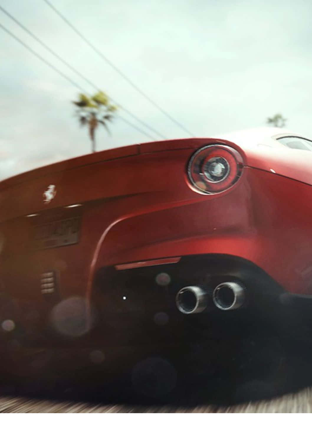 Nfs Game 桌布 壁紙 — 低角度拍攝一輛紅色法拉利高速駛過，背景有模糊的棕櫚樹和電線。