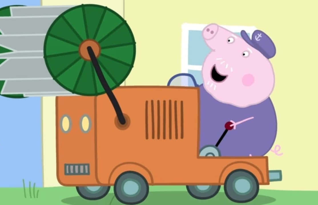 Grandpa Pig 桌布 壁紙 — 佩佩豬的爸爸開著一輛橘色的快樂車，車頂上有個綠色風扇，行駛在陽光明媚的戶外場景中。