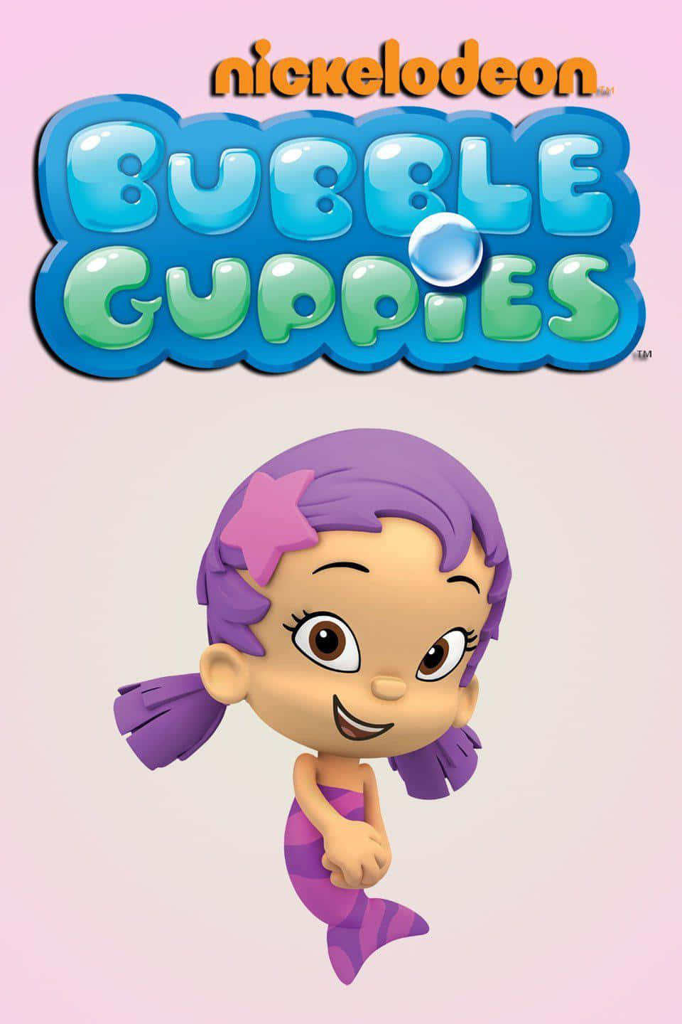 Bubble Guppies 桌布 壁紙 — 來自 Bubble Guppies 的快樂紫髮美人魚角色在柔和的粉紅色背景上微笑，上方有節目標誌。