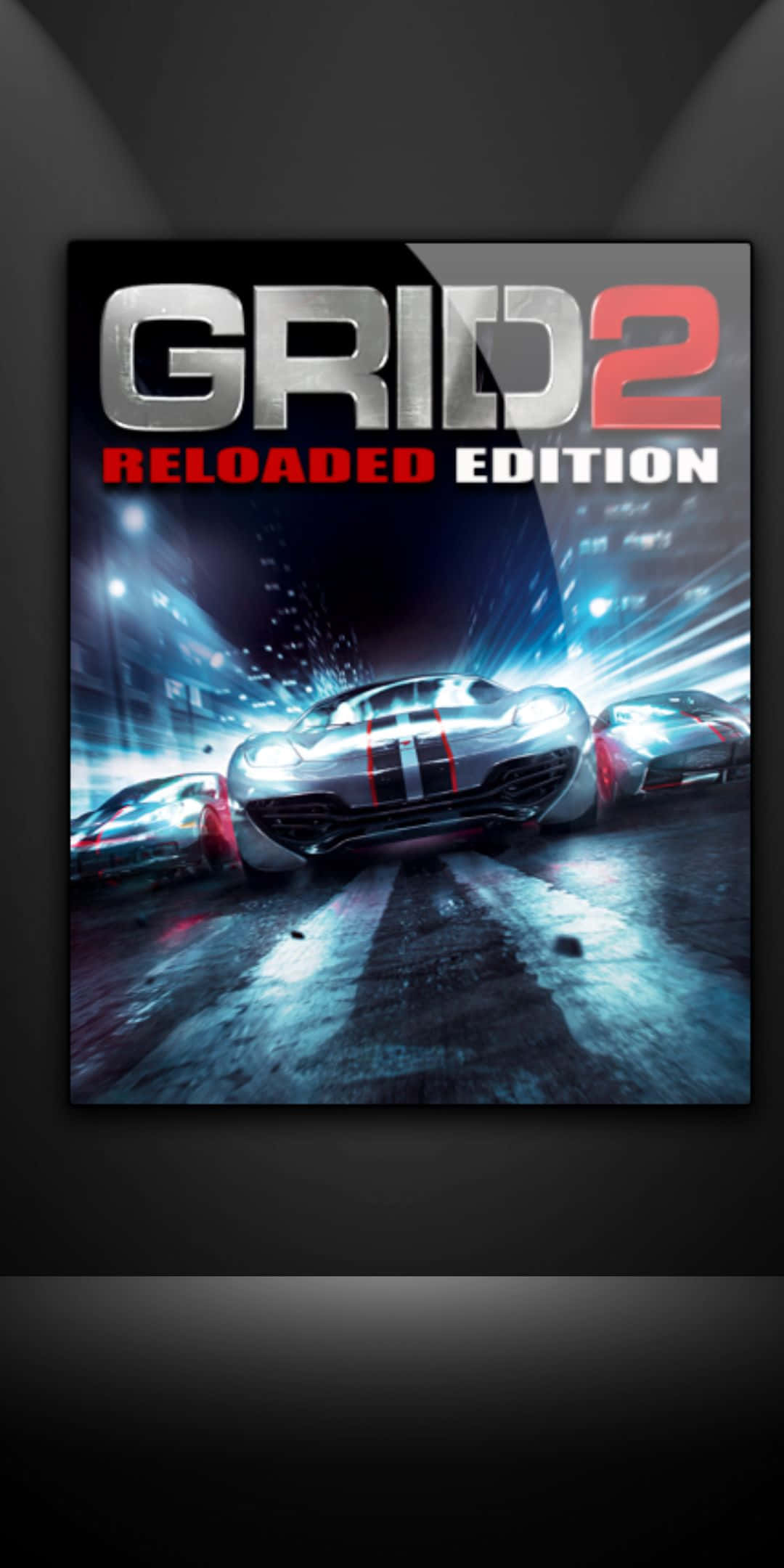 game 桌布 壁紙 — 來自《GRID 2 Reloaded Edition》的高速夜間賽車場景，發光的賽車在濕滑賽道上於城市燈光下行駛。