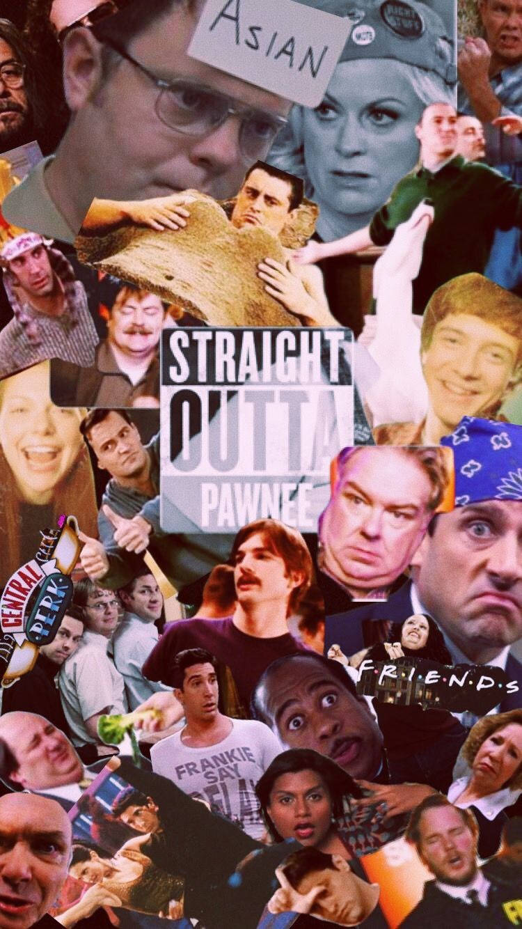 辦公室 桌布 壁紙 — 來自《Parks and Recreation》、《Friends》和《Straight Outta Pawnee》的電視節目角色的鮮明拼貼畫，帶有粗體文字疊加。
