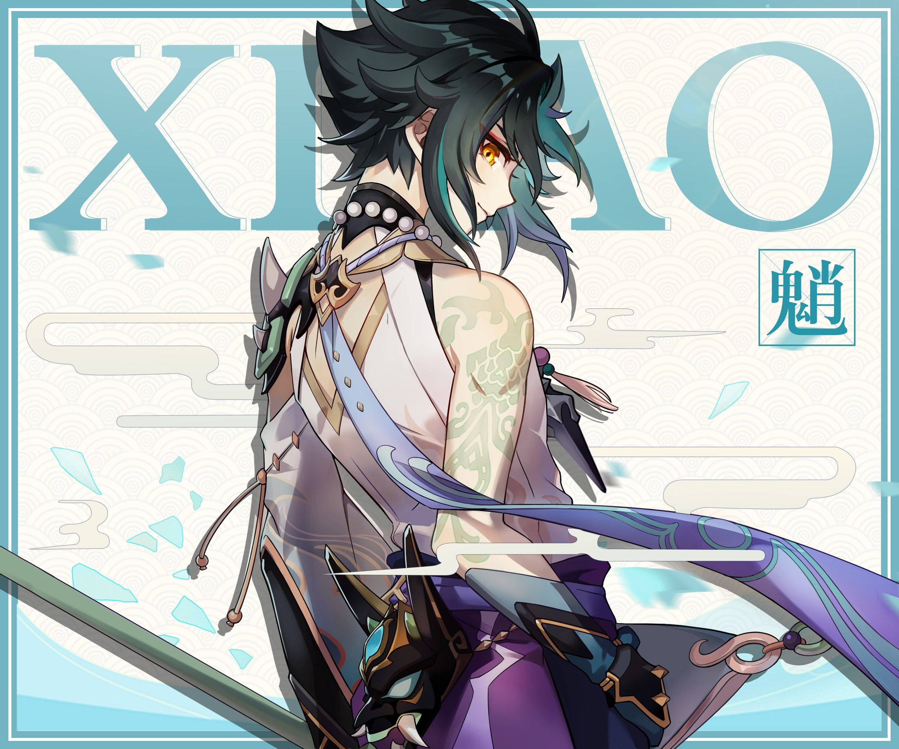 電玩遊戲 桌布 壁紙 — 來自《原神》的動漫角色魈，側面站立，深色頭髮，琥珀色眼睛閃閃發光，背景是淺藍色波浪圖案。