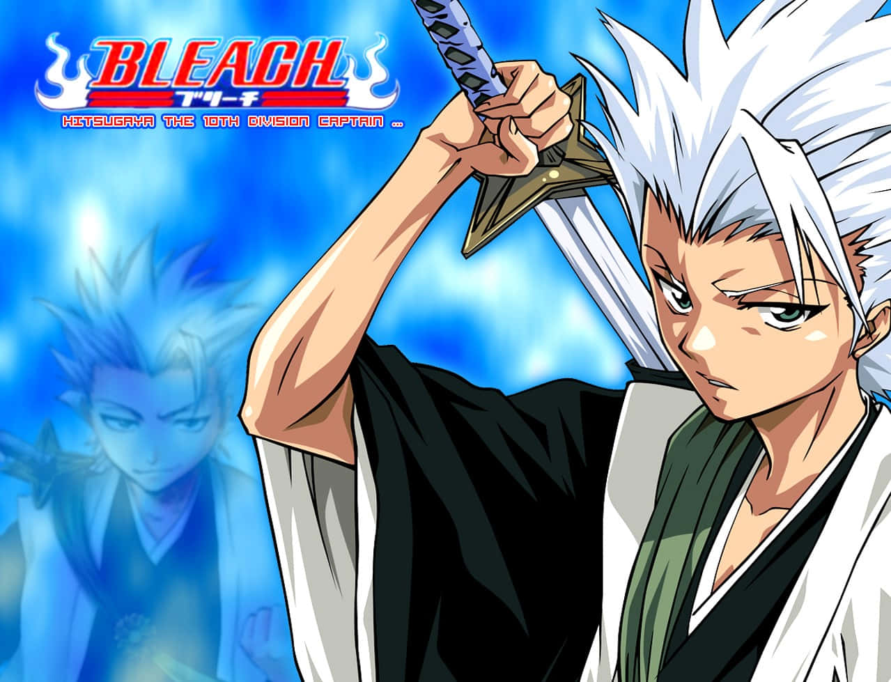 Toshiro Hitsugaya 桌布 壁紙 — 來自《死神》的動畫角色日番谷冬獅郎，在身後幽靈般的身影襯托下，高舉他的劍，映襯著充滿活力的藍天。