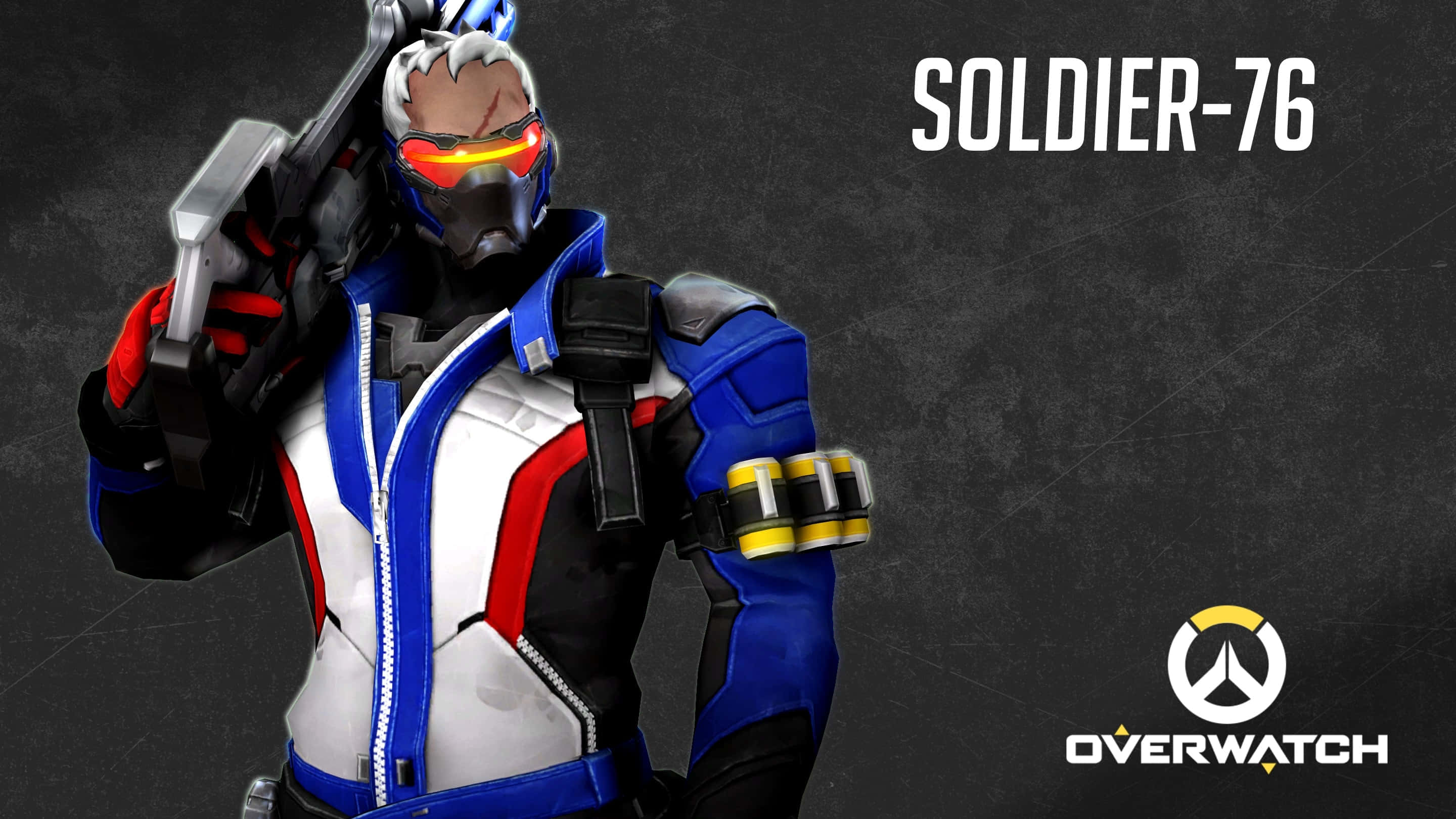 Soldier 76 桌布 壁紙 — 來自《鬥陣特攻》的士兵76以動態姿勢站立，手持脈衝步槍，背景為深色紋理。