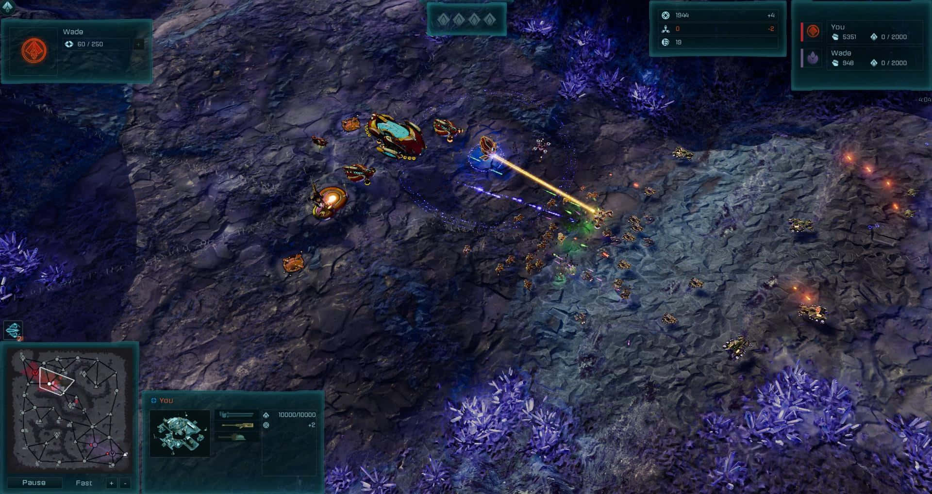 Ashes Of The Singularity Escalation 桌布 壁紙 — 俯瞰科幻戰鬥場景，發光的紫色水晶和橙色飛船在黑暗的外星行星表面發射能量光束。