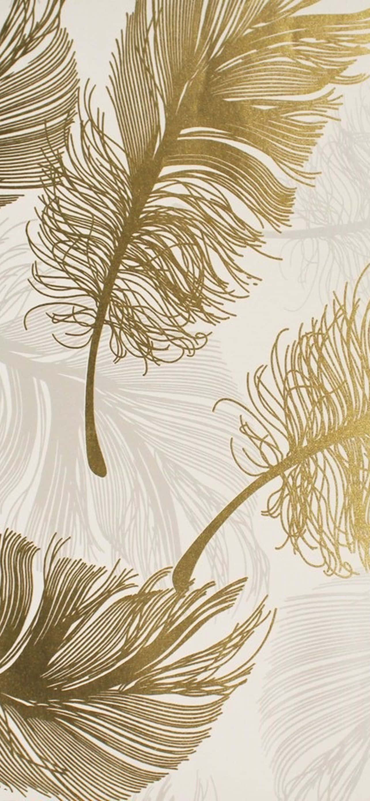 1284x2778 桌布 壁紙 — 優雅的金色羽毛在柔和的奶油色背景上優雅飄浮，營造出奢華的壁紙設計。