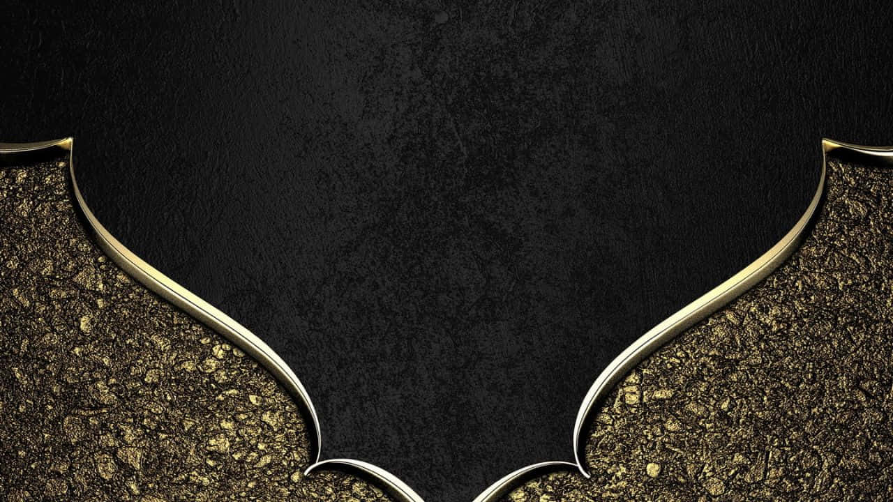High Resolution Black And Gold 桌布 壁紙 — 優雅的黑色紋理背景，以金色金屬曲線框在閃閃發光的金色底座上。