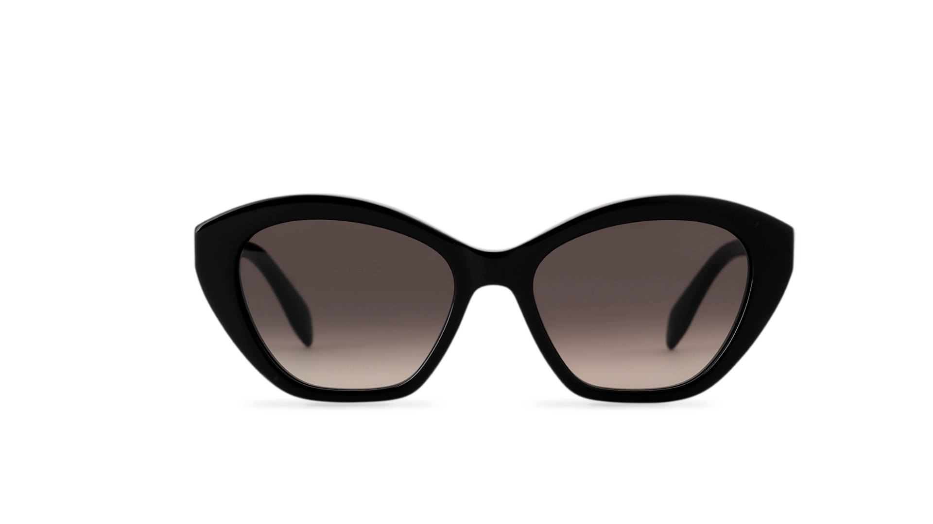 Sunglasses 桌布 壁紙 — 優雅的黑色貓眼太陽眼鏡，配備漸變棕色鏡片，置於純白背景中央。