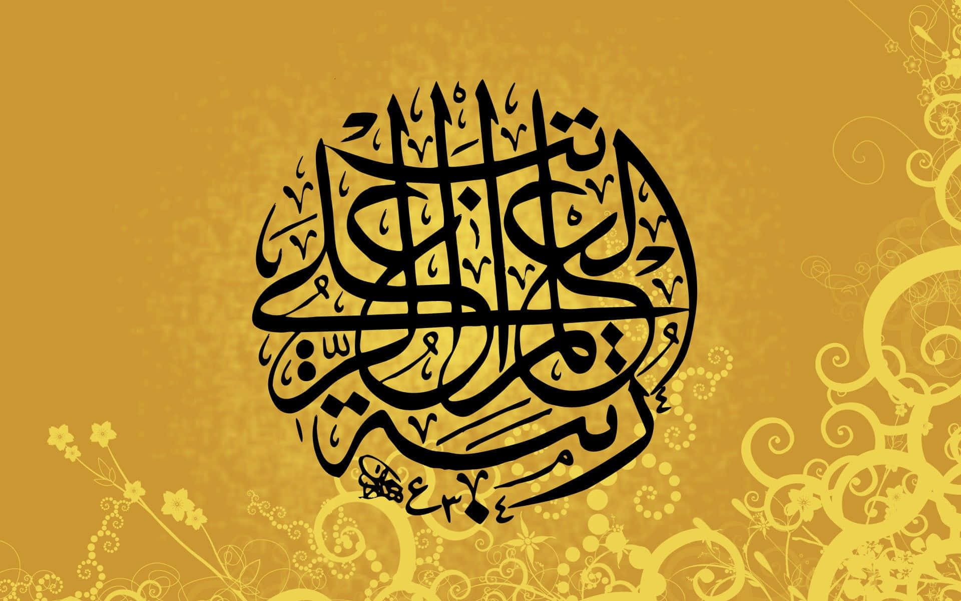 arabic 桌布 壁紙 — 優雅的黑色阿拉伯書法形成一個圓形設計，襯托著有紋理的金色背景，帶有華麗的花卉漩渦。