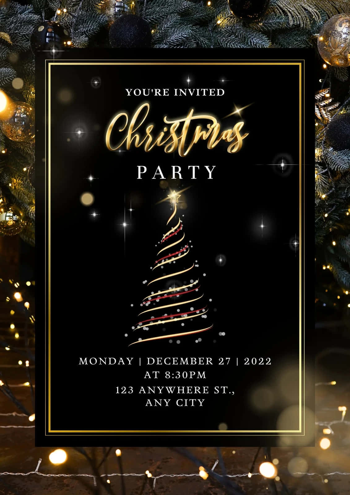 Christmas Flyer 桌布 壁紙 — 優雅的黑金聖誕派對邀請函，以節日松枝和閃爍燈光點綴邊框。