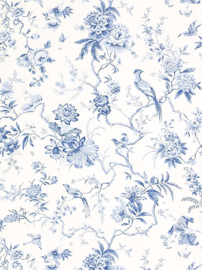 Blue And White 桌布 壁紙 — 優雅藍白托伊爾壁紙，飾有精緻花卉藤蔓、鳥類和蝴蝶，經典中國風。