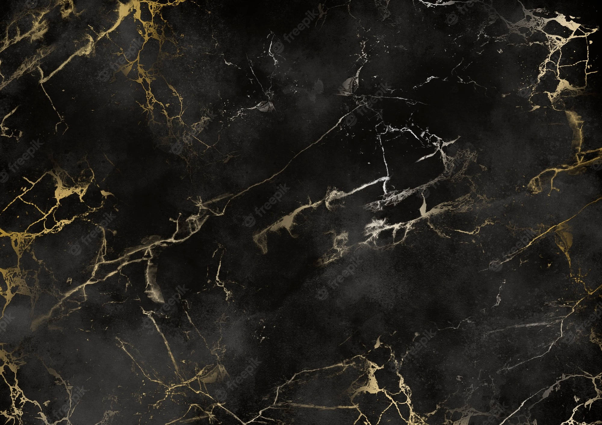 Black Marble 4K 桌布 壁紙 — 優雅黑色大理石表面，飾有複雜的金色和白色紋理圖案。
