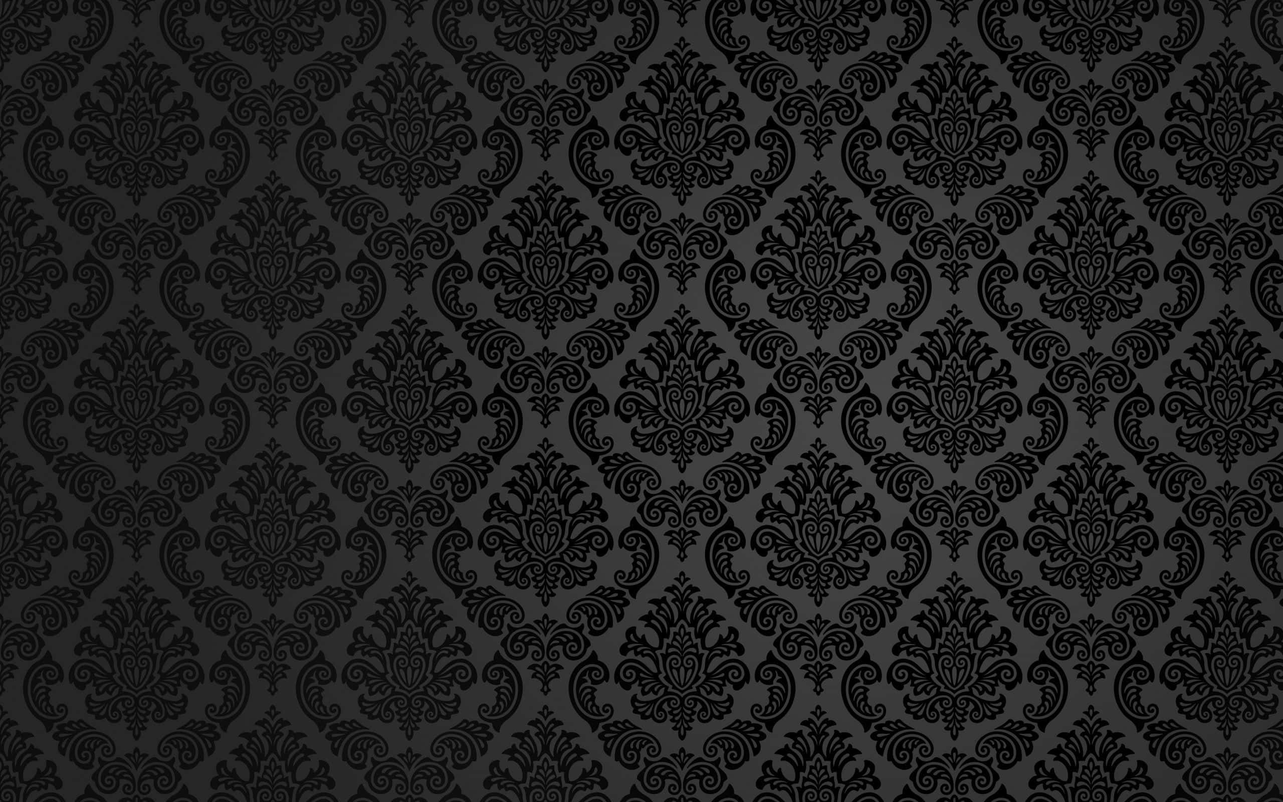 Pattern Desktop 桌布 壁紙 — 優雅黑色大馬士革壁紙，深炭色背景上帶有複雜重複花卉圖案。