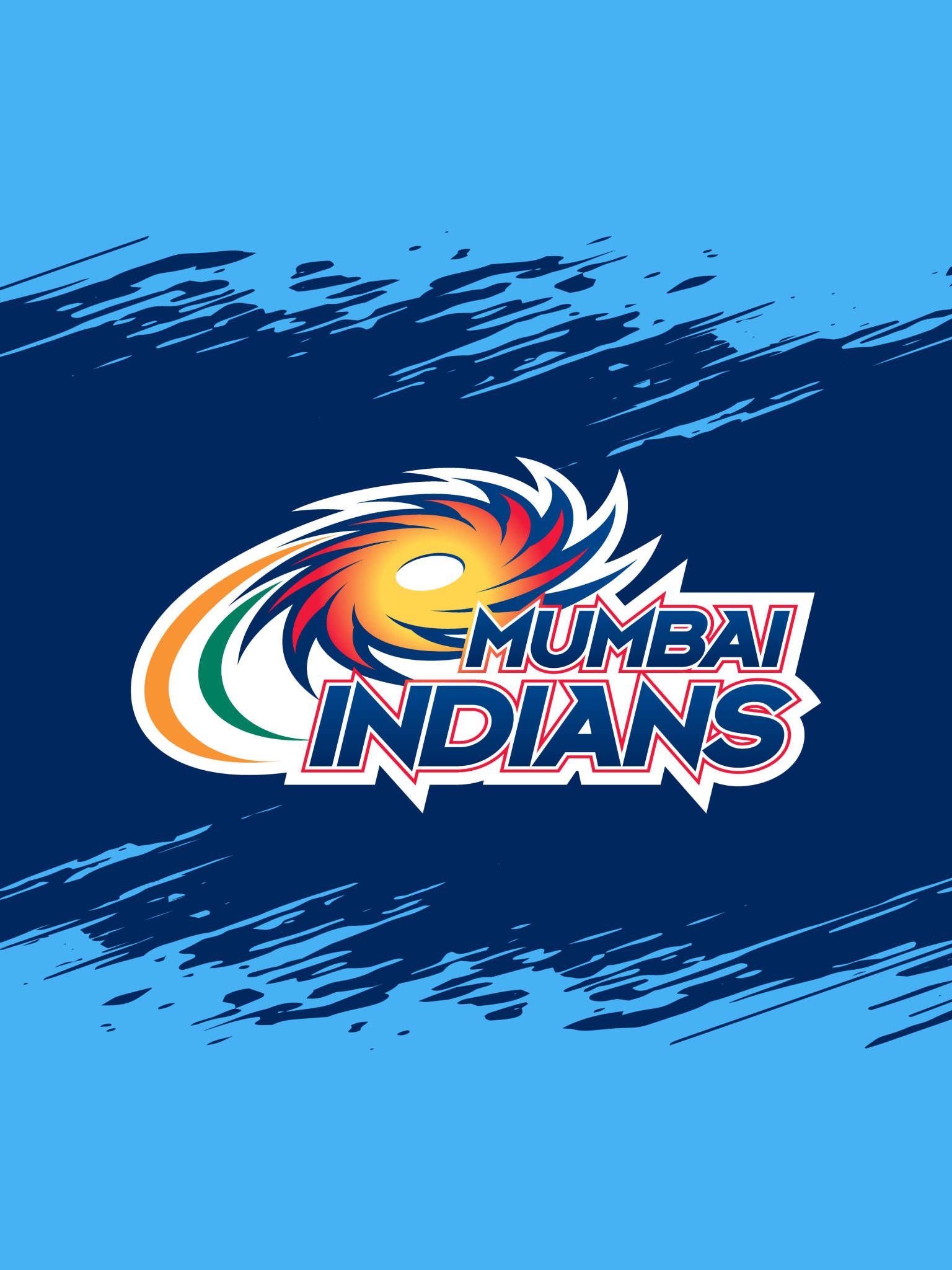 Mumbai Indians 桌布 壁紙 — 充滿活力的 Mumbai Indians 標誌，帶有旋轉色彩，置於帶有筆觸效果的動態藍色背景上。