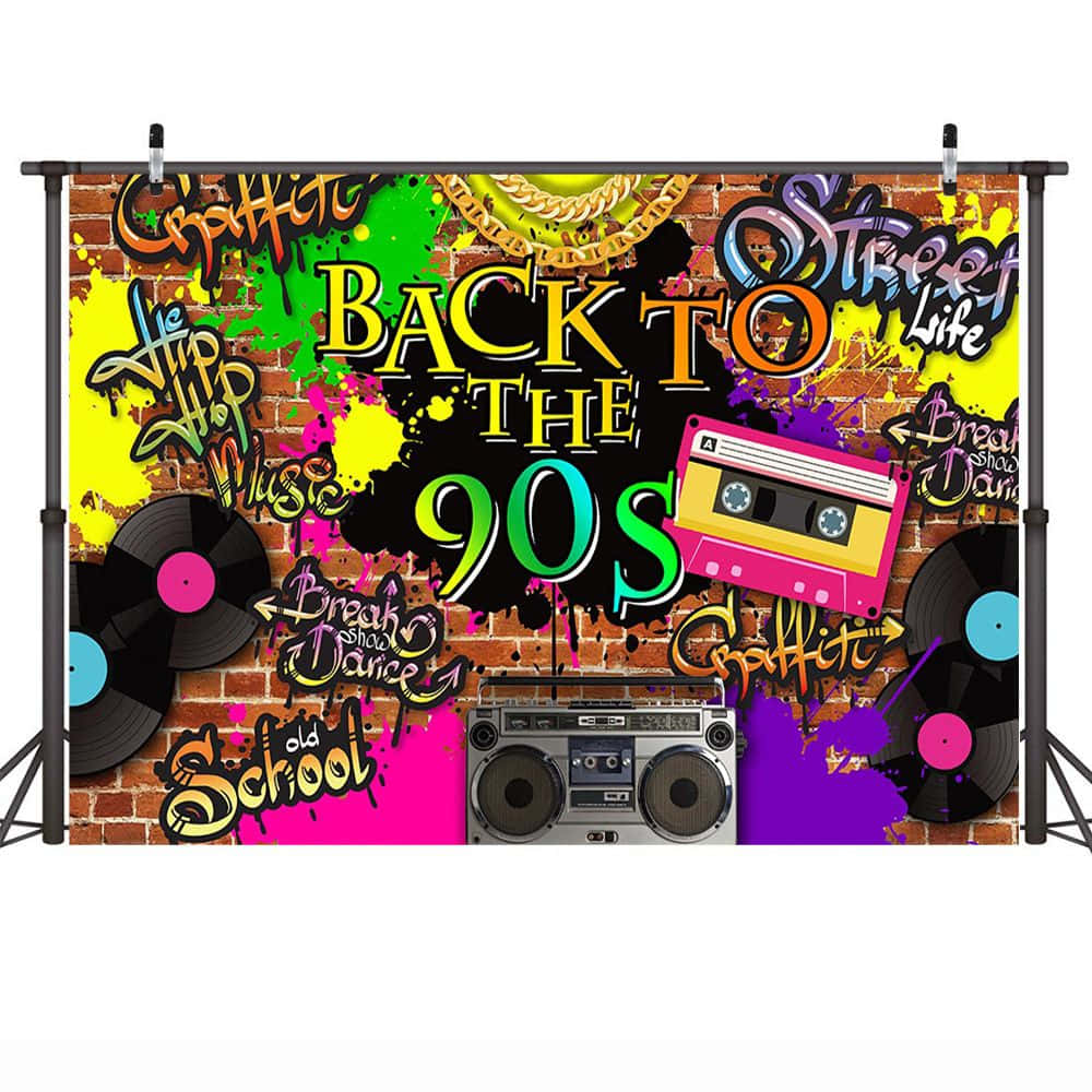 90s Theme 桌布 壁紙 — 充滿活力的90年代塗鴉背景，磚牆上帶有手提音箱卡式錄音帶和霓虹噴濺效果。