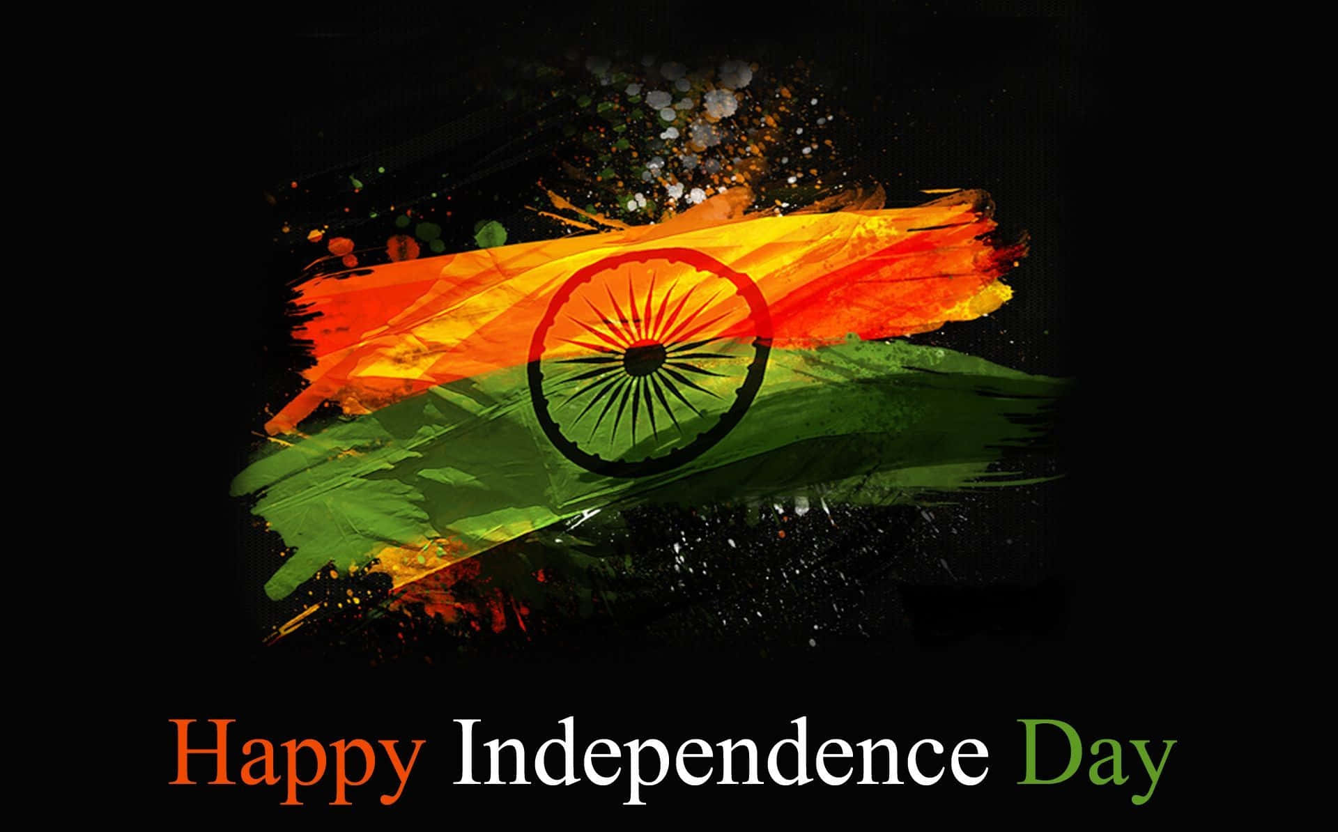 Independence Day 桌布 壁紙 — 充滿活力的印度國旗筆觸，中央為阿育王法輪，背景深色並帶有慶祝文字。