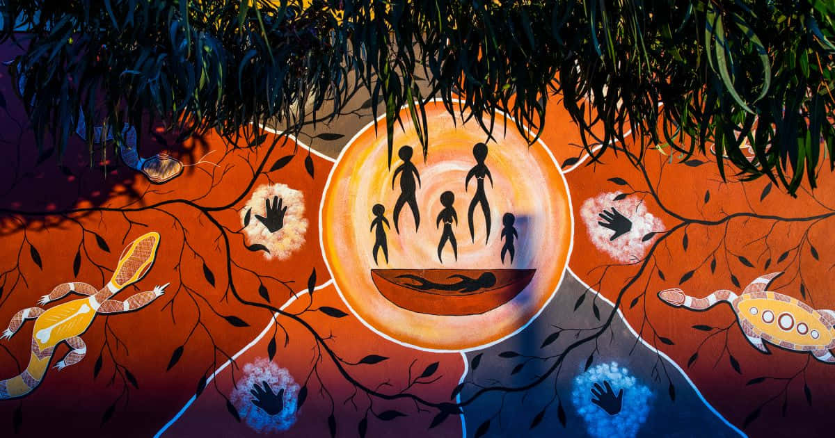 Aboriginal 桌布 壁紙 — 充滿活力的原住民藝術壁畫，圓圈內有剪影人物，周圍有動物和手，懸掛的樹葉下方。