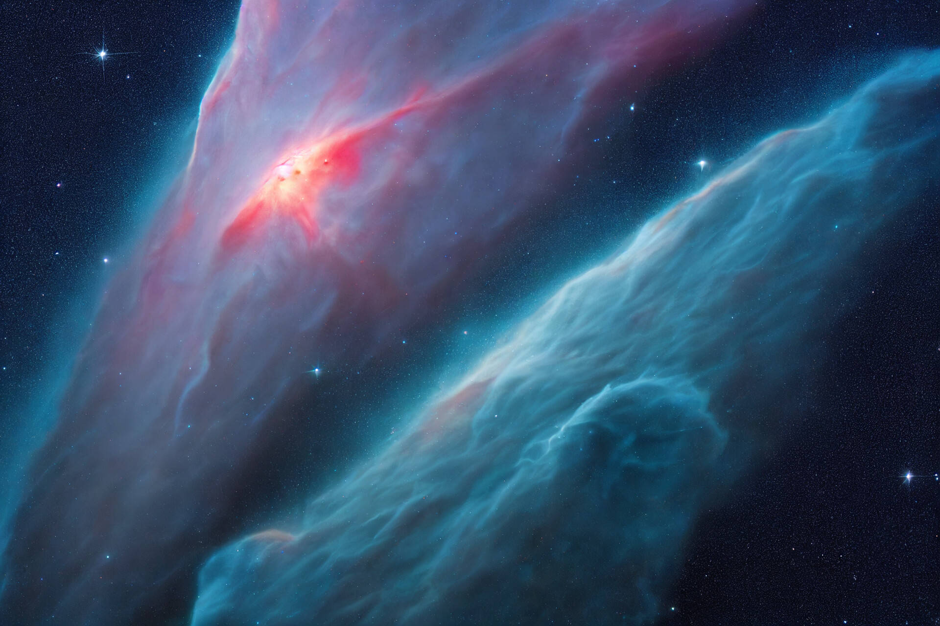 太空 桌布 壁紙 — 充滿活力的宇宙星雲，發光的紅色和藍色氣體雲在星場中旋轉。