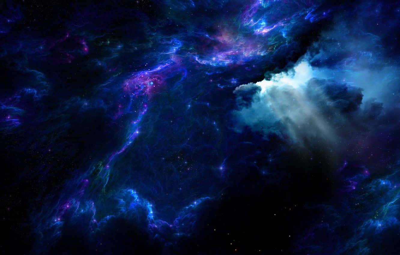 Overlay 桌布 壁紙 — 充滿活力的宇宙星雲以深藍、紫和粉紅色調旋轉，背景是星空和發光的宇宙塵埃雲。