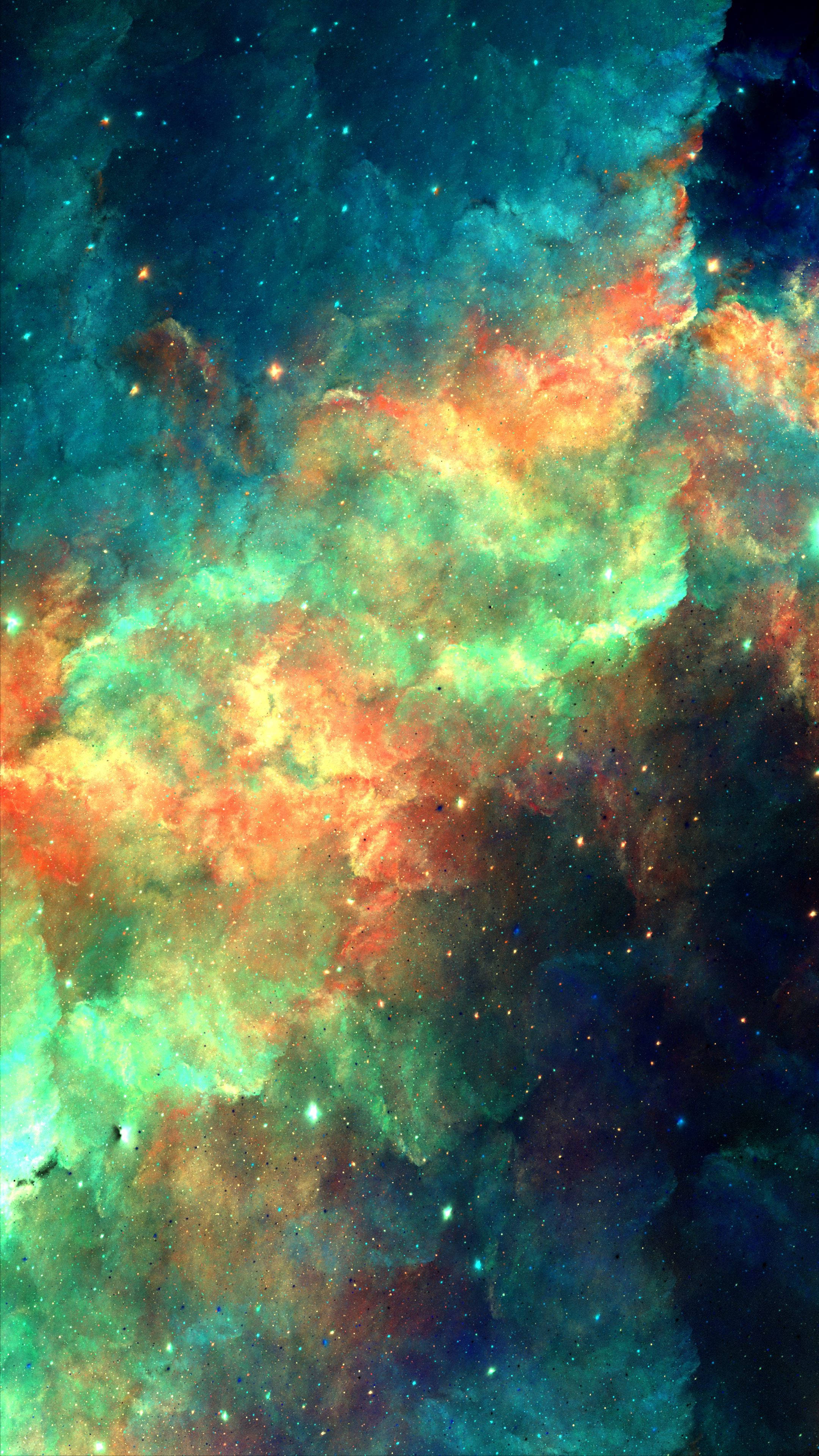 星雲 桌布 壁紙 — 充滿活力的宇宙星雲在深空背景下以青綠色、橙色和金色旋轉，散落著星星。