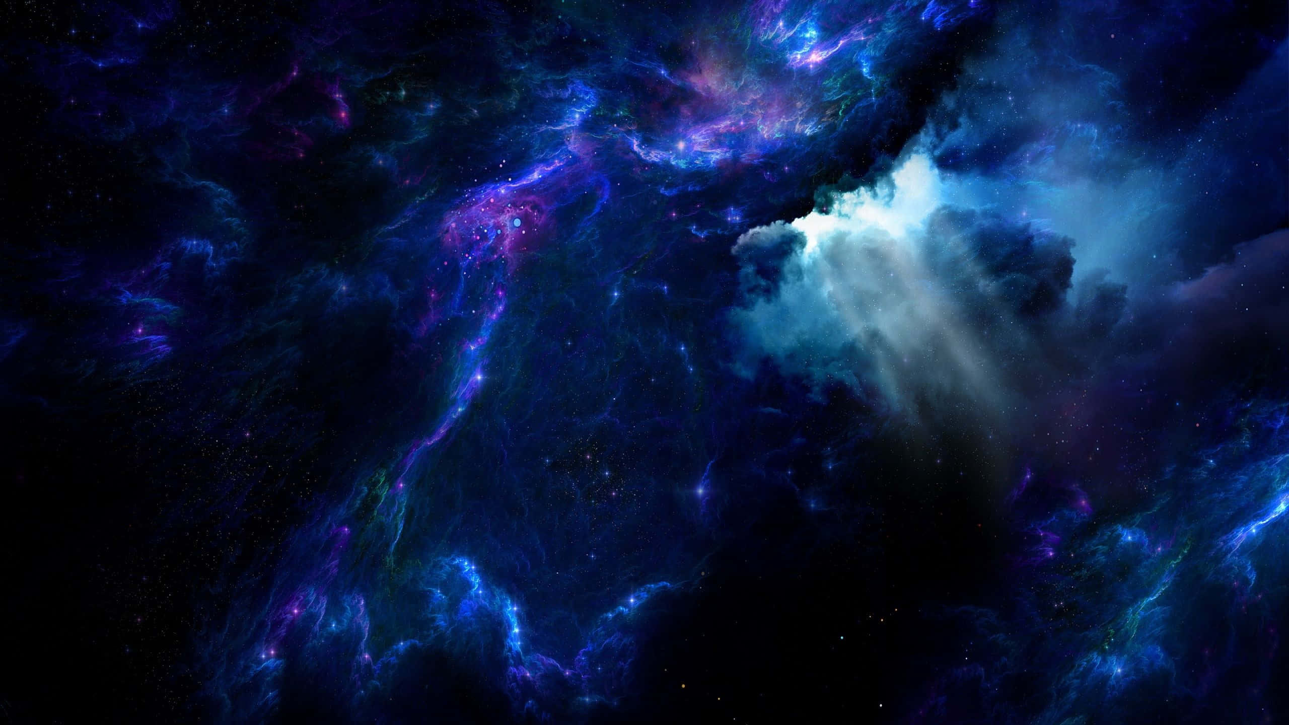 太空 桌布 壁紙 — 充滿活力的宇宙星雲在深邃的藍色、紫色和白色中旋轉，映襯著繁星點點的虛空。