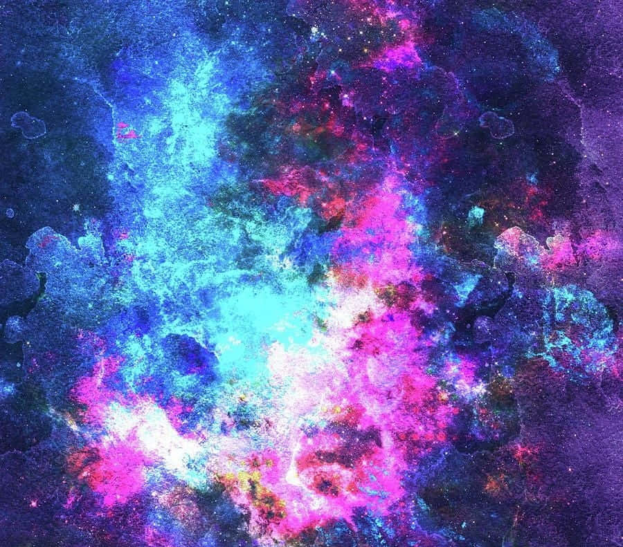 Psychedelic Grunge 桌布 壁紙 — 充滿活力的宇宙星雲在繁星點點的黑暗虛空中旋轉，呈現出電光藍、粉紅和紫色。