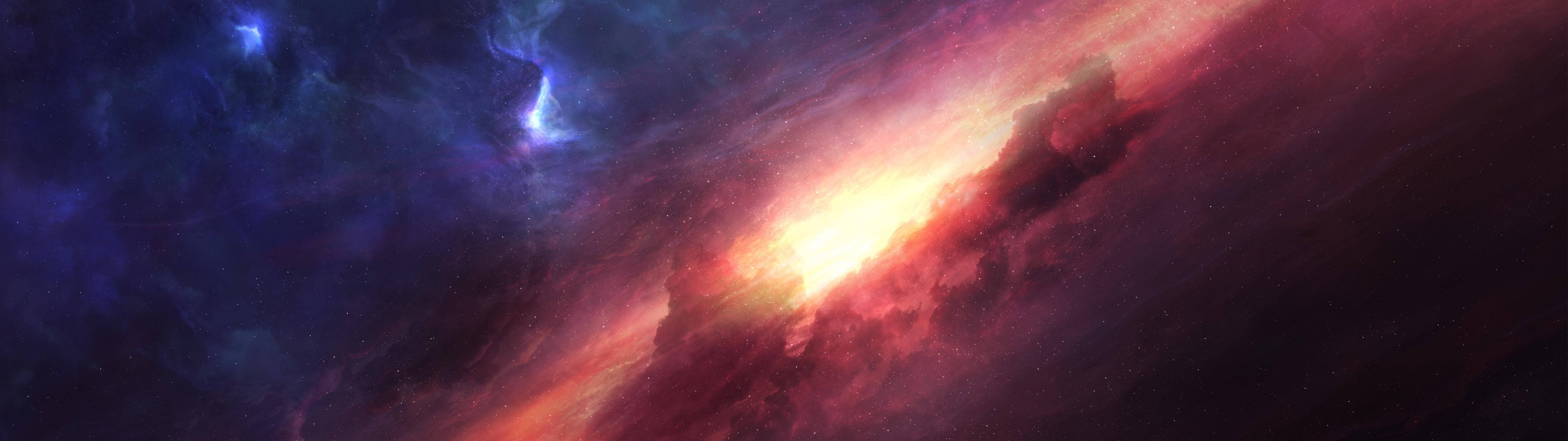 5120x1440 壁紙 桌布 壁紙 — 充滿活力的宇宙星雲在黑暗虛空中以火紅和深藍色旋轉，並帶有發光的星團。