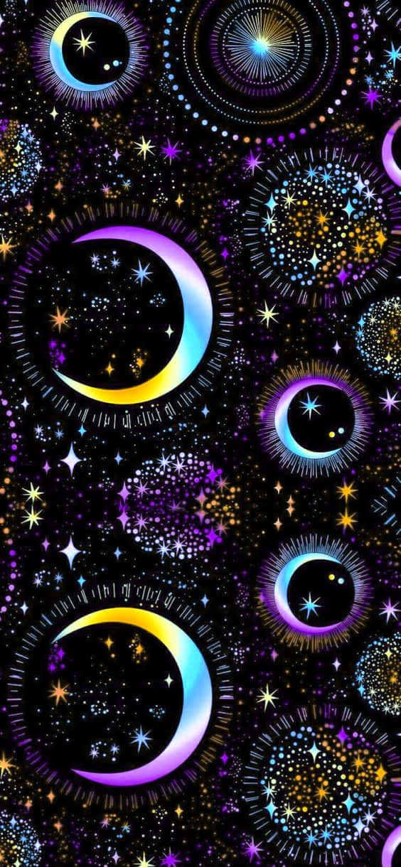 Witchy Phone 桌布 壁紙 — 充滿活力的宇宙風格壁紙，黑色背景上帶有發光的紫色、藍色和金色新月及星爆圖案。